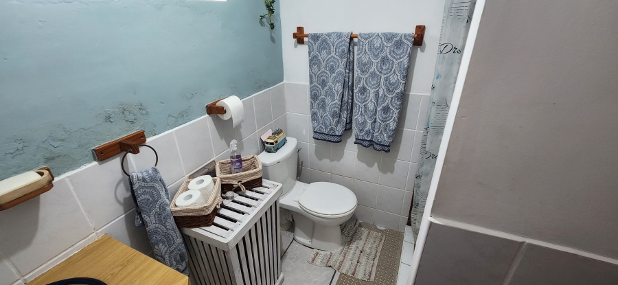 4 Bedroom Property for Sale in Dana Bay Western Cape